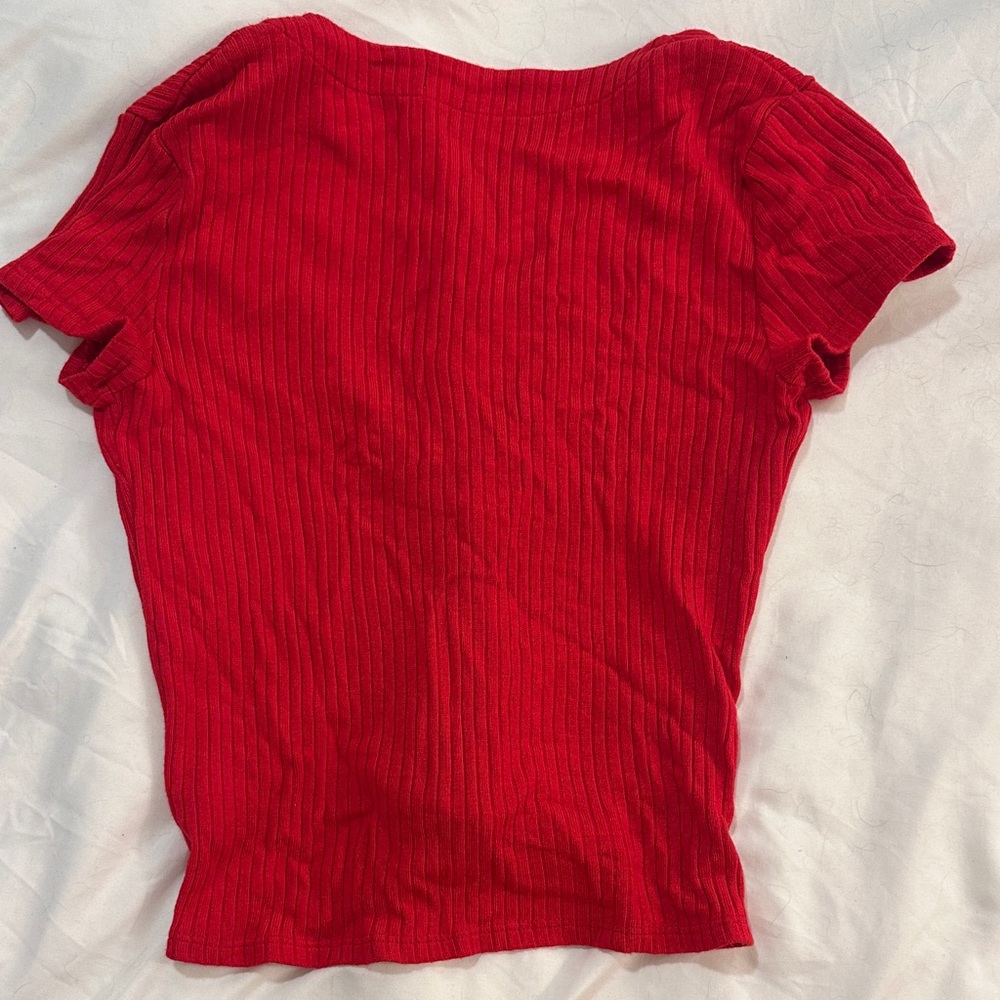 Reformation V-Neck Ribbed Red Button Crop Top - Picture 3 of 3